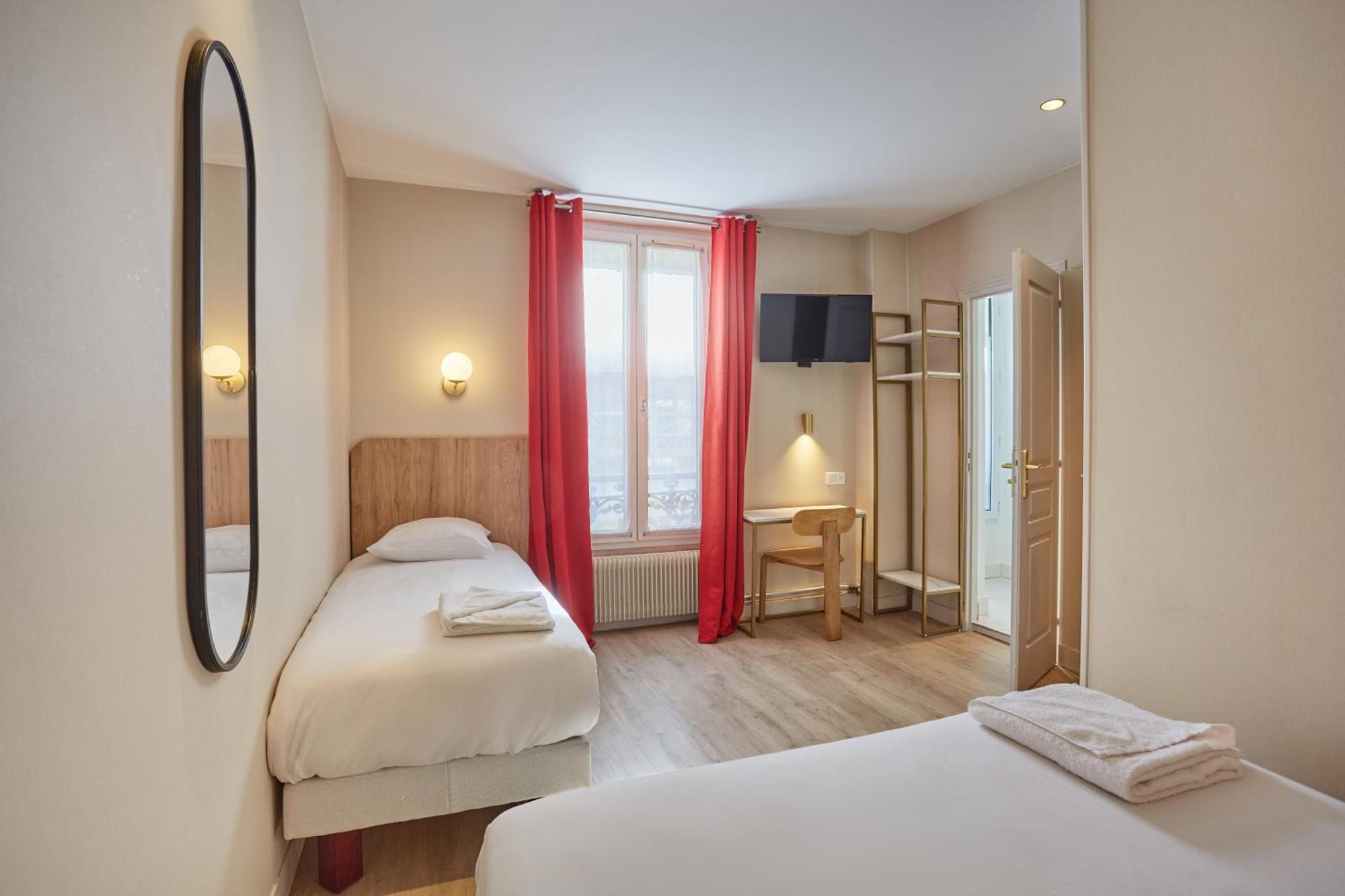 ไฮโปเทล ปารีส แกร์ ตู นอร์ เมอร์ริล Hotel ภายนอก รูปภาพ